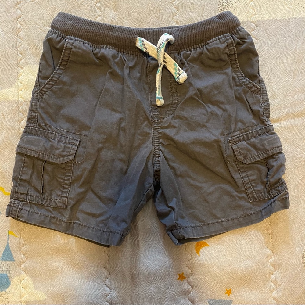 Carter’s gray shorts